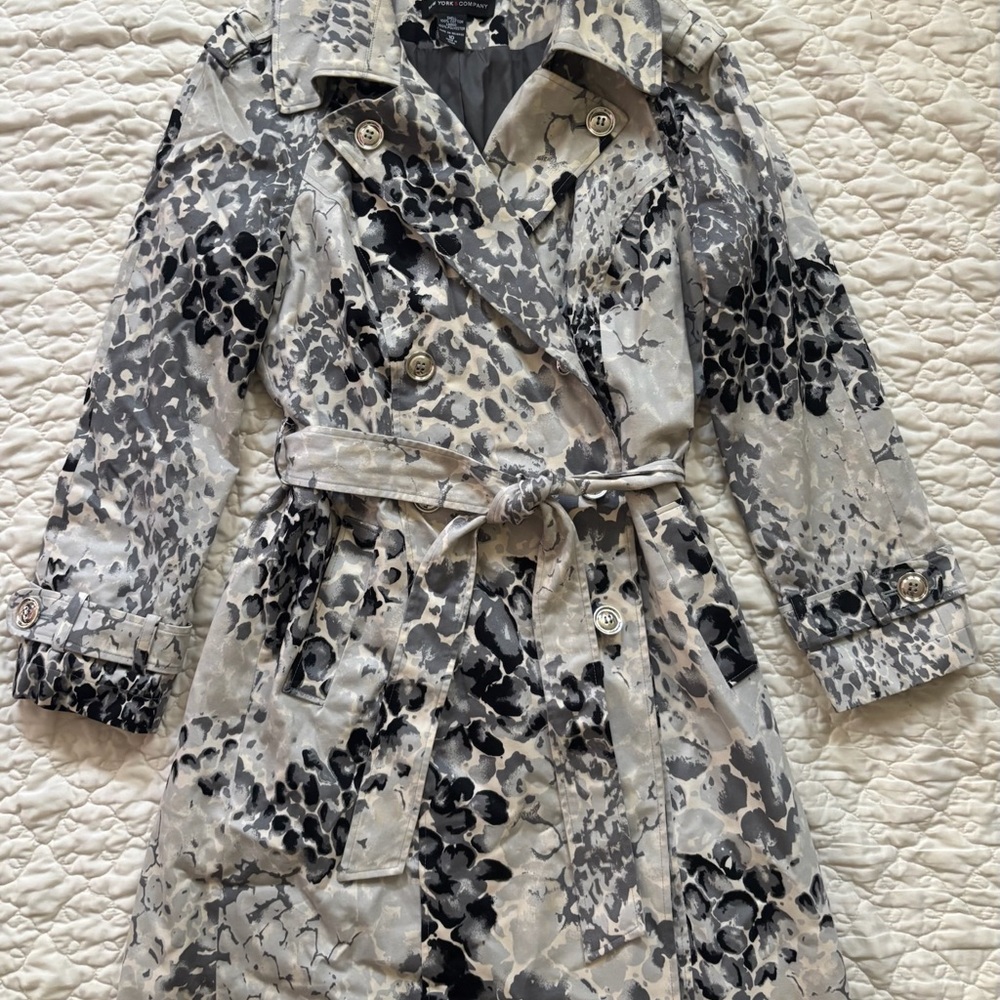 New York & Company Black and Gray Trench Coat with Abstract Pattern